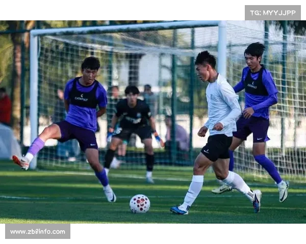 大连英博热身赛1-0小胜天津津门虎，新援张华晨任意球直接破门。